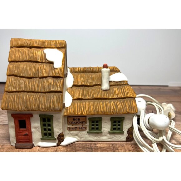 Dept 56 6500-5 Dickens Village  Bob Cratchit & Tiny Tim Cottage Heritage Village - Picture 1 of 7